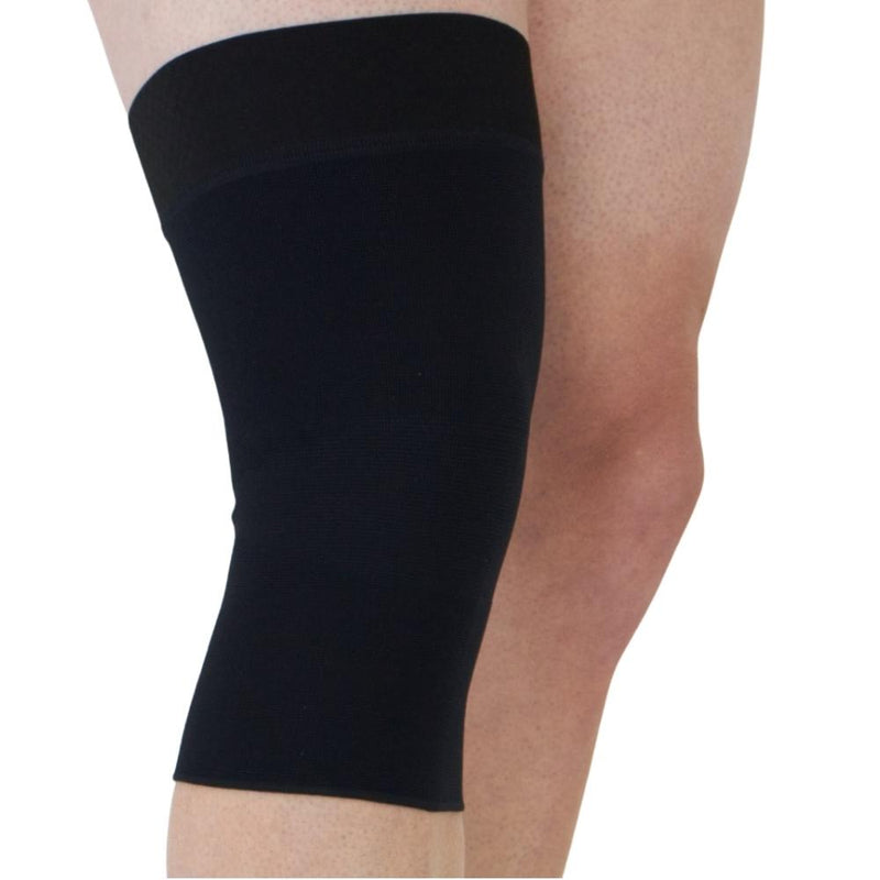 Close-up image of medi protect Seamless Knit Knee Support w/Silicone Topband